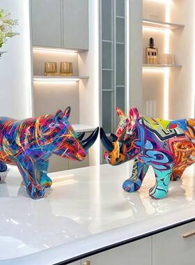 跨境创意水转印犀牛摆件家居桌面客厅玄关酒柜动物装饰品树脂工艺