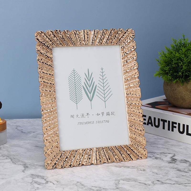 浅金色时尚简约金属相框摆台，家庭摆件装饰点缀相框,淘宝优惠券,粉丝福利购,淘宝优惠卷