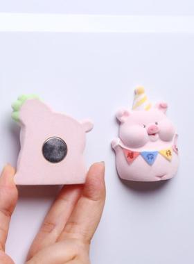 创意猪囡囡冰箱贴办公室家居客厅冰箱磁吸贴装饰女孩节日礼品