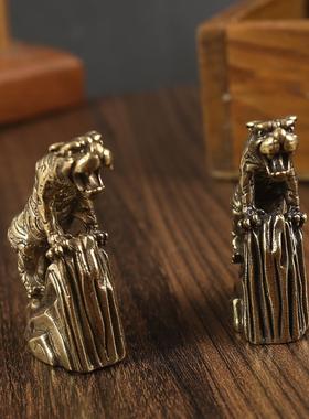 黄铜气吞山河老虎小摆件家居桌面茶宠创意工艺品摆件地摊纯铜制品