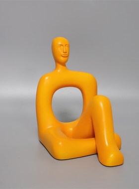 简约现代树e脂镂空人物抽象人像雕塑摆件书房卧室创意桌面装饰品