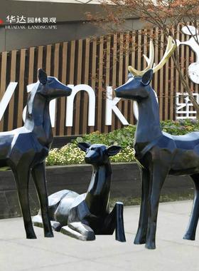 抽象块面梅花鹿摆件 户外园林玻璃钢仿真动物雕塑商场庭院地产