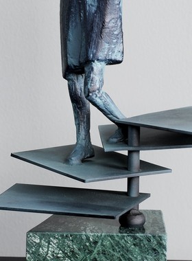 铁艺人物装饰摆件样板房抽象艺术动F物雕塑客厅书房创意家居饰品