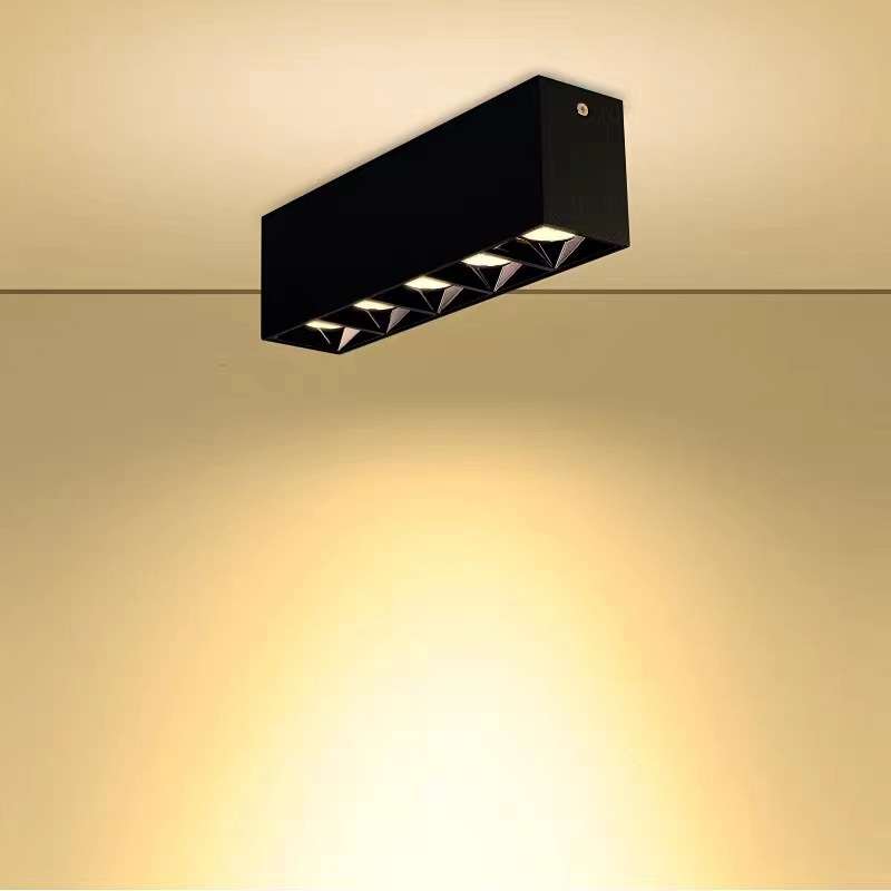Surface-mounted spotlights, anti-glare bold lamps, no main light, living room lighting, LED grille lights, ceiling-mounted bedroom square downlights