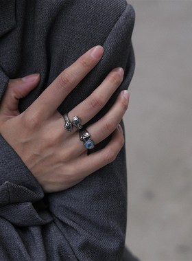 SAZ 复古暗黑k酷冷淡风灵蛇巳蛇月光石十字花星星情侣戒指女男指