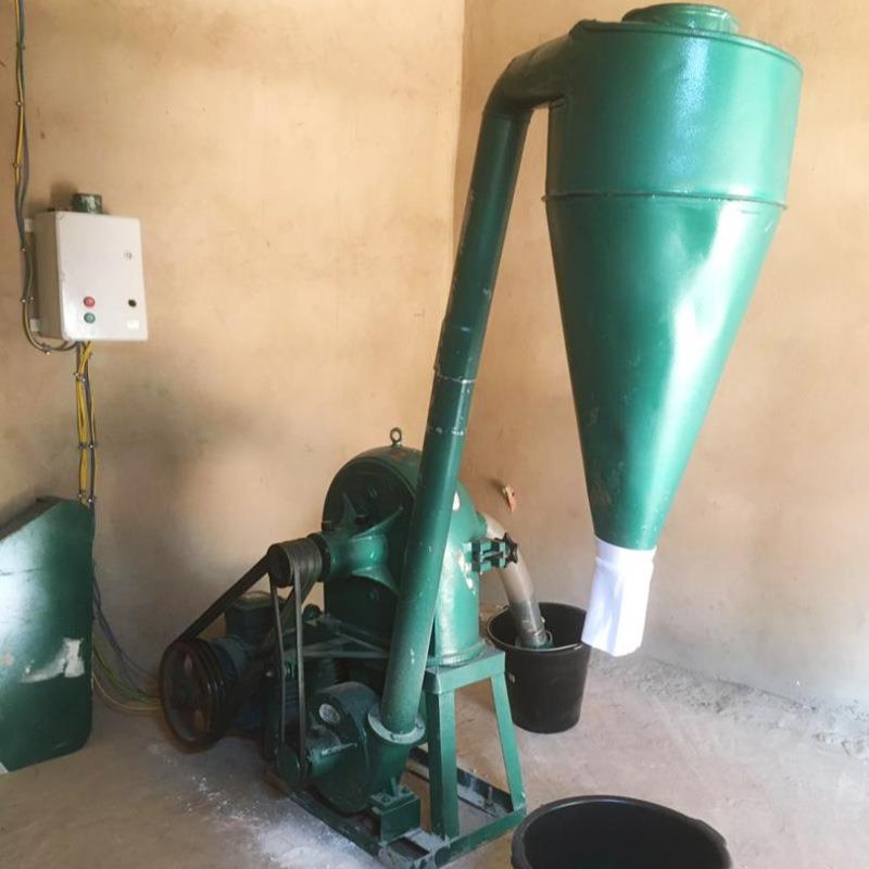 9FC-360型西非玉米粮食粉碎机碳酸钙粉碎机除尘木薯干粉碎机 - 图0