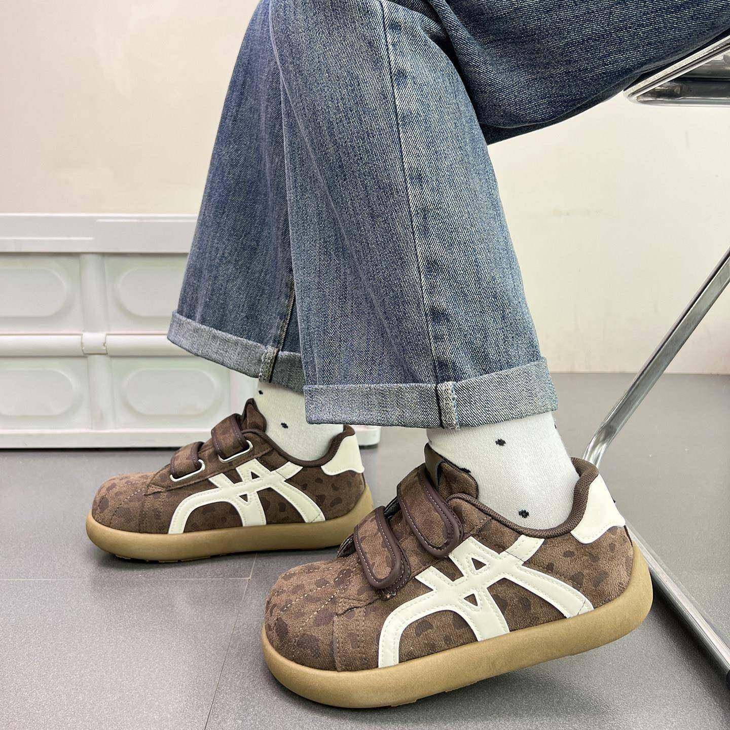 丑萌大头魔术贴豹纹德训鞋女2025新款百搭小众复古贝壳头运动板鞋,淘宝优惠券,粉丝福利购,淘宝优惠卷