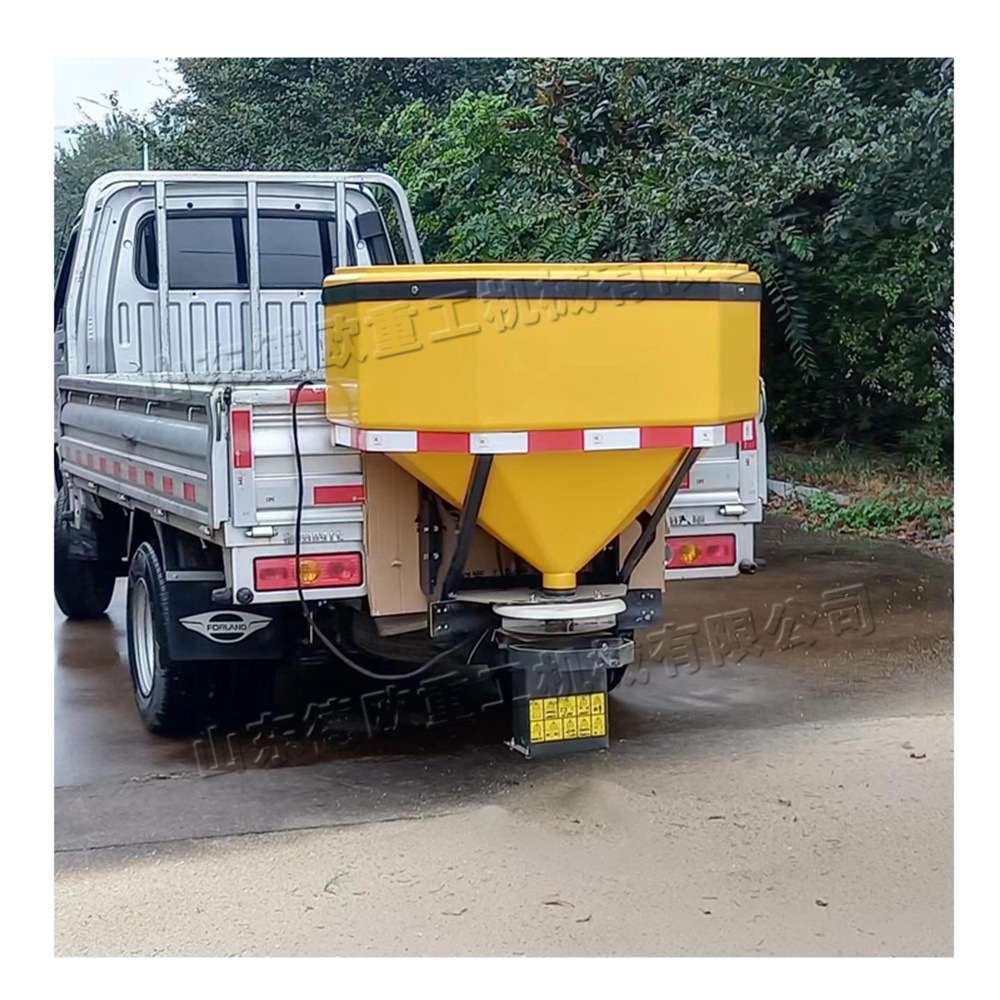 融冰四冲程撒盐机路面学校广场除雪设备车载式小型融雪剂撒布机-图0