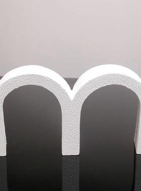 创意字URL母造型代M摆件北欧现简客约家居厅样房酒店几板何饰品