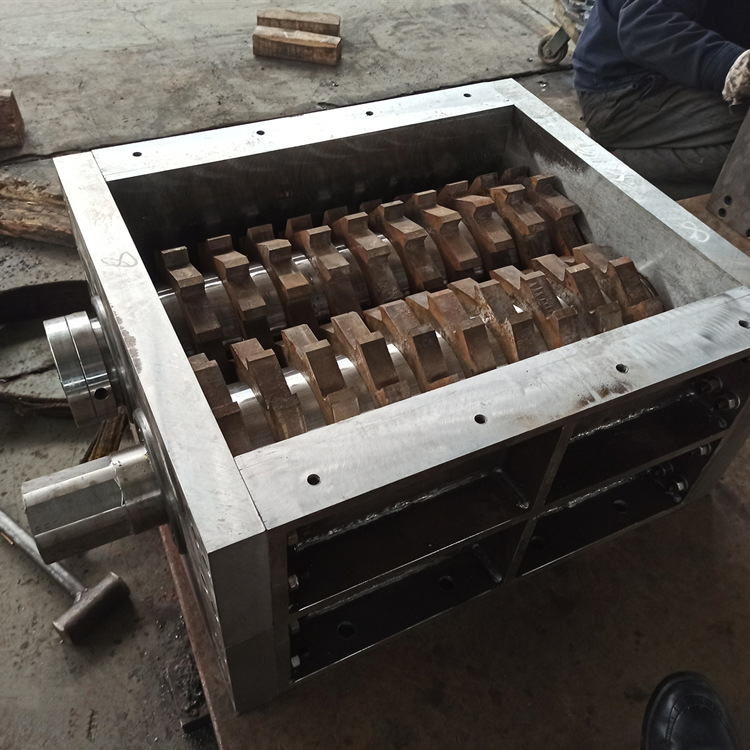 Shredder chassis Scrap metal shredder knife box Single and double shaft crusher chassis Factory ready supply