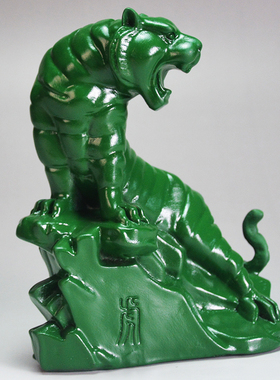 老虎实木摆件木头绿色老虎实木摆件木质雕刻木雕生U肖寅虎上虎工