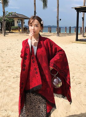新疆旅游红色为披肩保暖加厚款民族风印花围巾女沙滩度假斗篷外搭