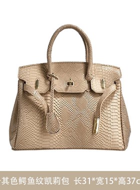 简约现代样板房女士衣帽间包包摆件衣柜展厅陈列道具方包软装饰品