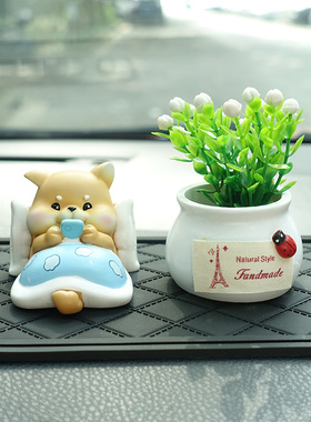 可爱小猪猪汽车内饰品摆件日系办C公室好物桌面柴犬创意沙雕礼物