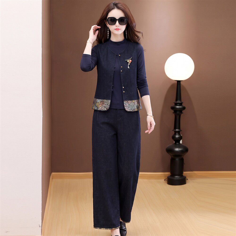 Fashionable Korean vest suit for women 2026 autumn new style long-sleeved bottoming shirt wide-leg pants casual three-piece set