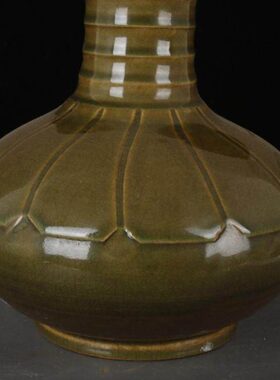 刻花绪瓷器仿古董扁肚赏清酒店摆件茶叶末釉瓶货民俗家居装饰光旧