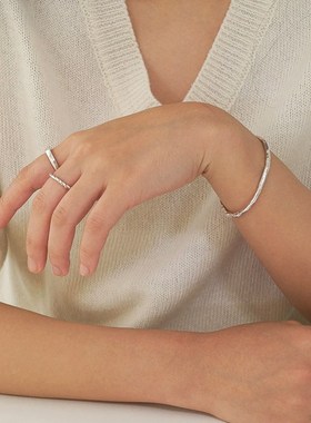 PZA 麻花扭纹冷淡风o戒指女生2024年新款潮流指环简约高级感食指