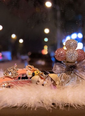 2025网红车载摆件内装饰香水女神高档香薰淡香创意漂亮中控台网红