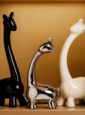 创意陶瓷小鹿桌面摆件轻奢风高档高D级感家居客厅玄关酒柜软装饰