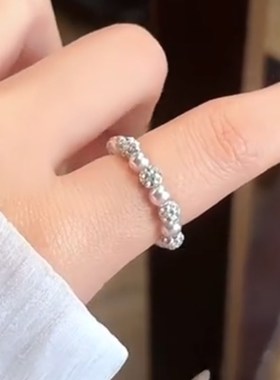 甜蜜2025新流行的超级闪p光锆石球弹性绳珍珠戒指温柔可及的豪华