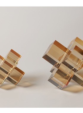 极简风轻奢样板间桌面书柜书靠几何十字方块水晶装饰品意式摆件