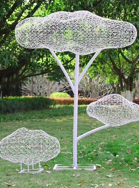 不锈钢镂空云朵雕塑户外草坪玻璃钢抽象人物美陈景观庭院小区摆件