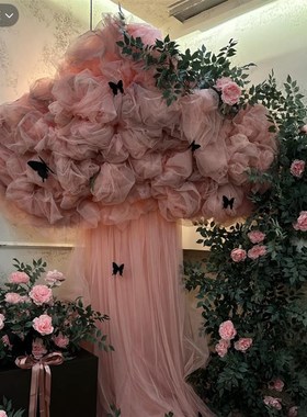 520商场布置拍照道具装饰美陈列背景雾纱云朵网红打卡点店铺摆件