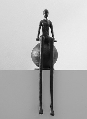 大堂迎宾抽象长腿人物雕塑摆件样板间玄关售楼处家居客厅软装饰品