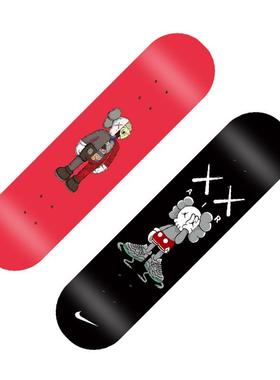 3108新款Kaws成人四轮双翘滑板成人初学者专业滑板