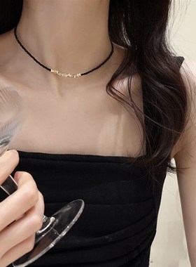 黑尖晶项链轻奢小众高级感气质黑色颈链法式简约碎银子锁骨链短款