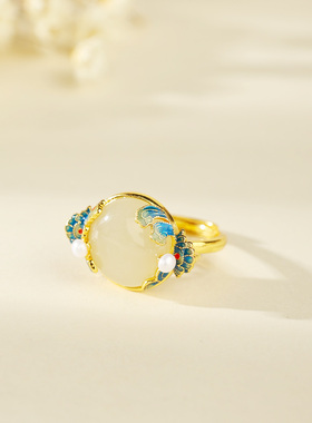 和田玉花如凝脂蛋面珐琅戒指