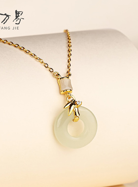 天然和田玉平安环吊坠女