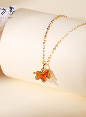 天然红玛瑙小马吊坠女款