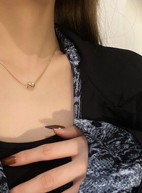 几何项链女夏小众设计感轻奢简约气质锁骨链2022年新款吊坠配饰