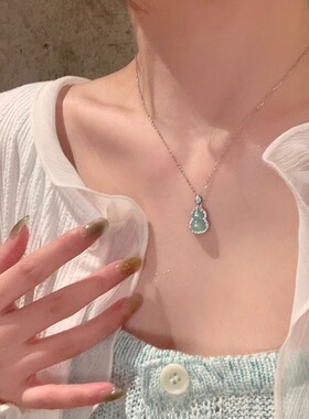 新中式玉葫芦项链女2024新款爆款古风锁骨颈链轻奢小众高级感配饰