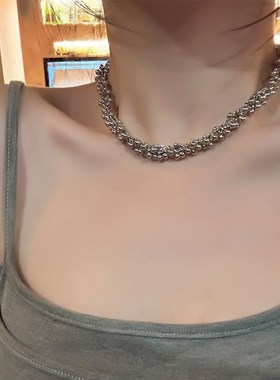 小众设计金属圆球串珠项链女个性夸张高级感冷淡风短款颈链锁骨链