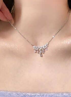 在逃公主~瀑布珍珠项链轻奢小众锁骨链流苏吊坠项链女款颈链饰品