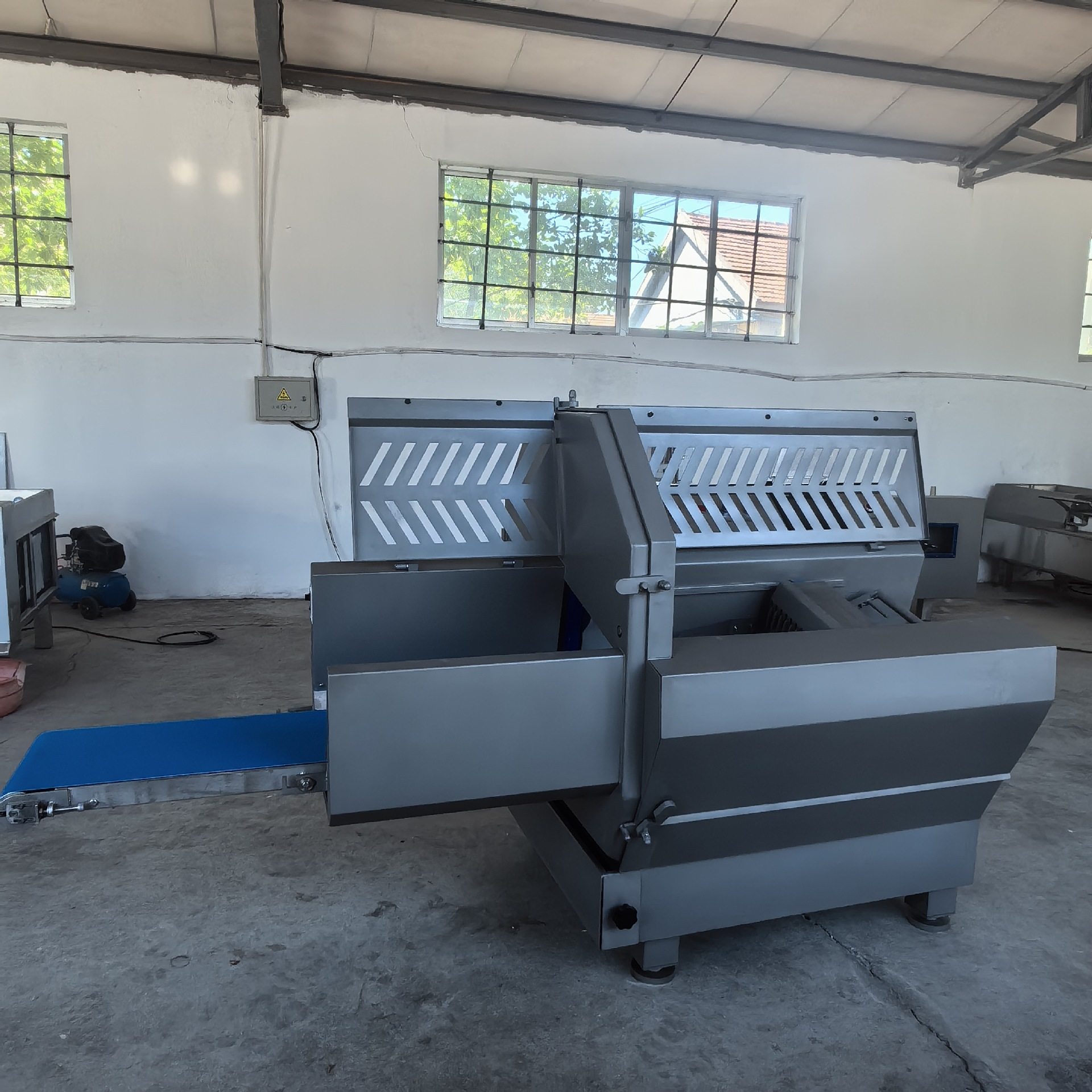 商用全自动砍排机牛排培根肉类切片砍排机肉类食品冻肉砍排设备,淘宝优惠券,粉丝福利购,淘宝优惠卷