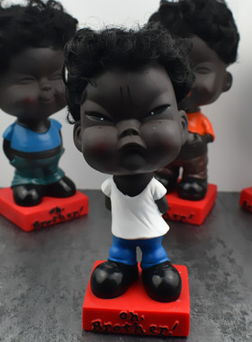 特惠喜怒哀乐黑人摇头娃娃公仔汽车摆饰房间装饰可爱礼品家居摆件