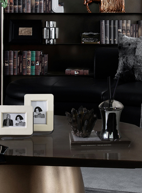 高档奢华皮革金属横向样向6寸7寸柜框竖板房间床头相书架精致摆件