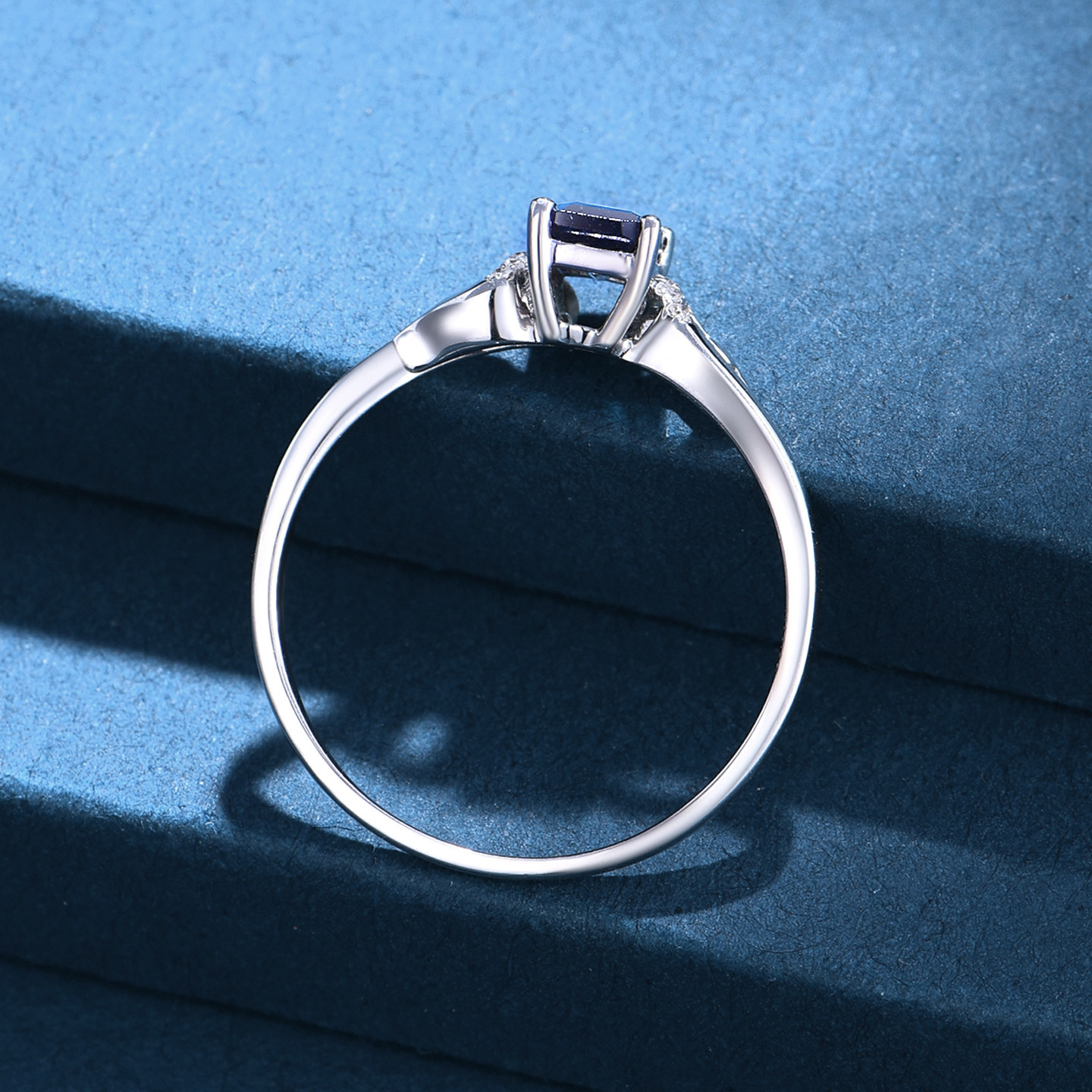 Natural colored gemstone 0.68 carat blue tourmaline ring