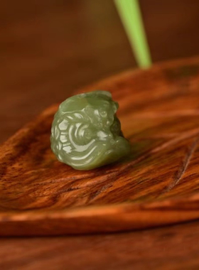 天然和田玉青玉醒狮吊坠挂件项链玉佩玉坠文玩配饰件单散隔顶佛珠