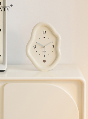 法式复古侘寂客j厅简约创意时钟装饰品玄关黑白电视柜桌面摆件