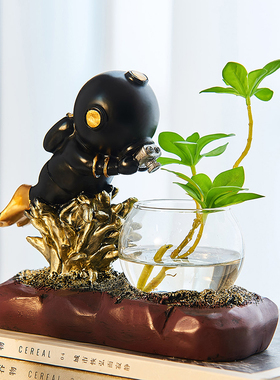 北欧创意轻奢潜水员宇航员摆件家居D客厅房间装饰品办公室桌面摆