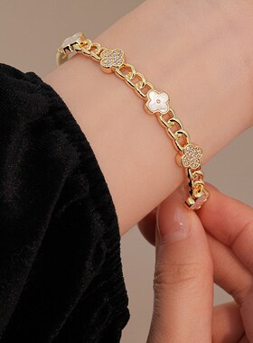 真金电镀锆石花朵锁链链条手镯复古宫廷风手环轻奢高级感手饰