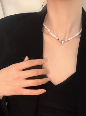 简约爱心磁吸珍珠项链ins小众设计感轻奢气质精致新款锁骨链