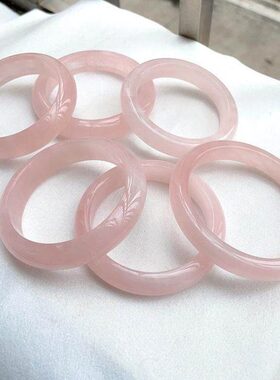 天然水晶镯子粉粉少女马达芙蓉招桃花冰种条圆粉色加斯加晶手镯马