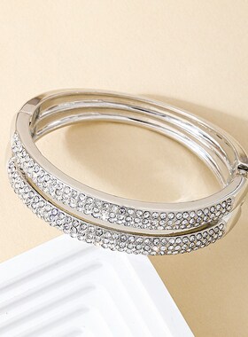 1只时尚极简主义气质百搭金属闪钻双层设计感弹簧扣素圈女士手镯