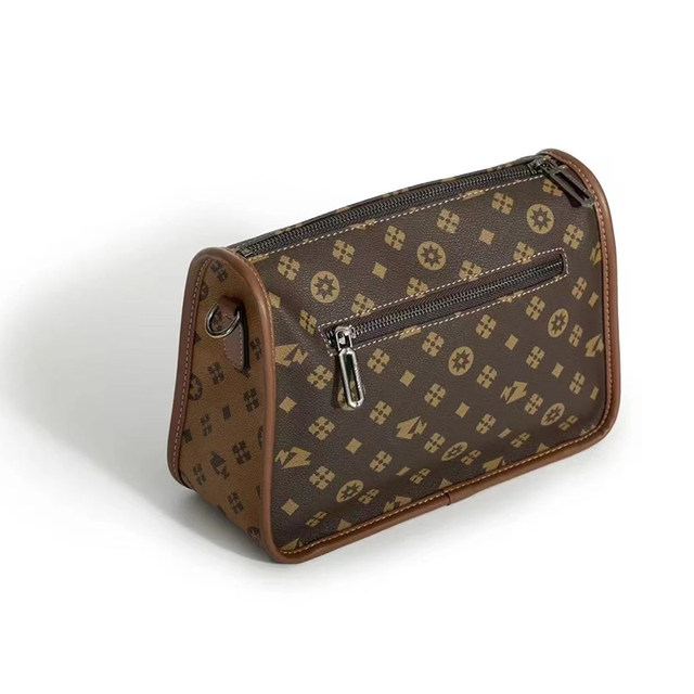 2025 new small square bag large capacity shoulder bag