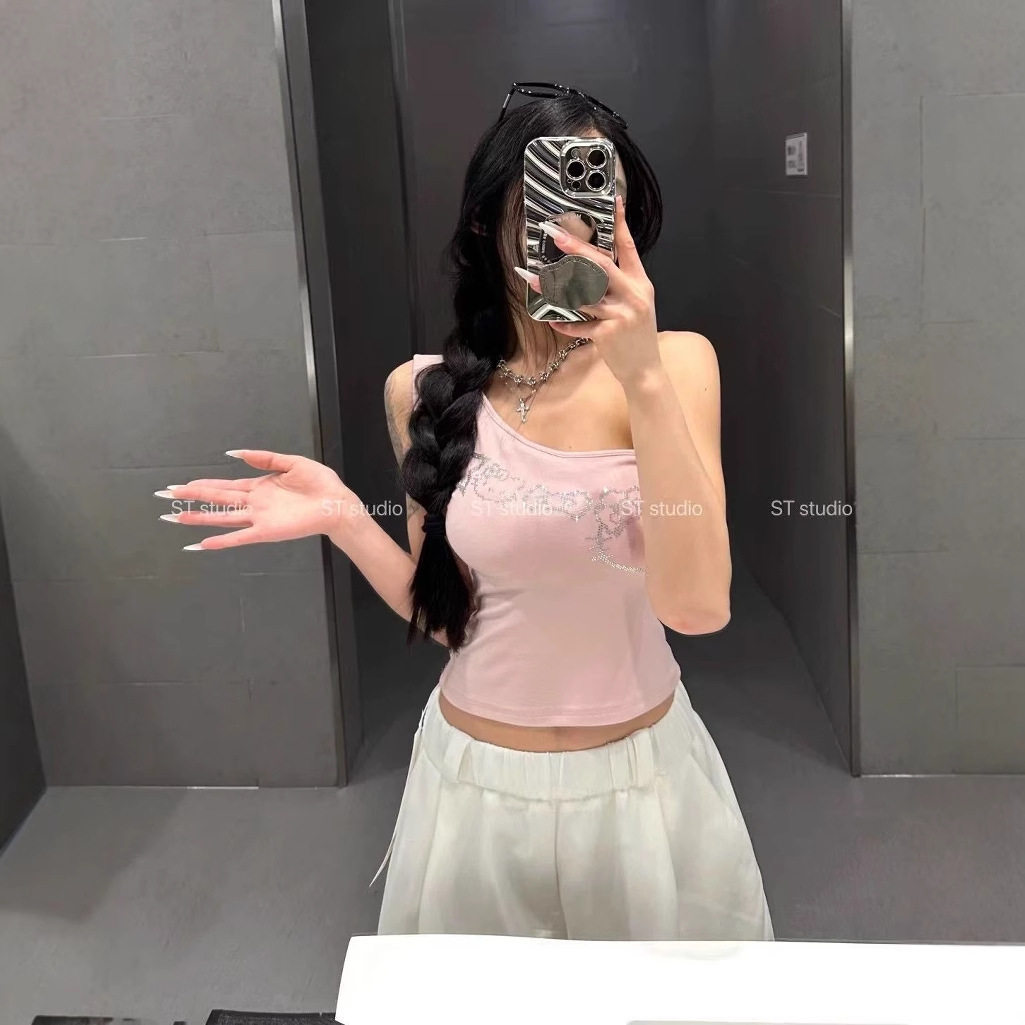 夏季新款辣妹字母猫咪烫钻斜肩短款背心露肩百搭上衣女潮韩系小众,淘宝优惠券,粉丝福利购,淘宝优惠卷